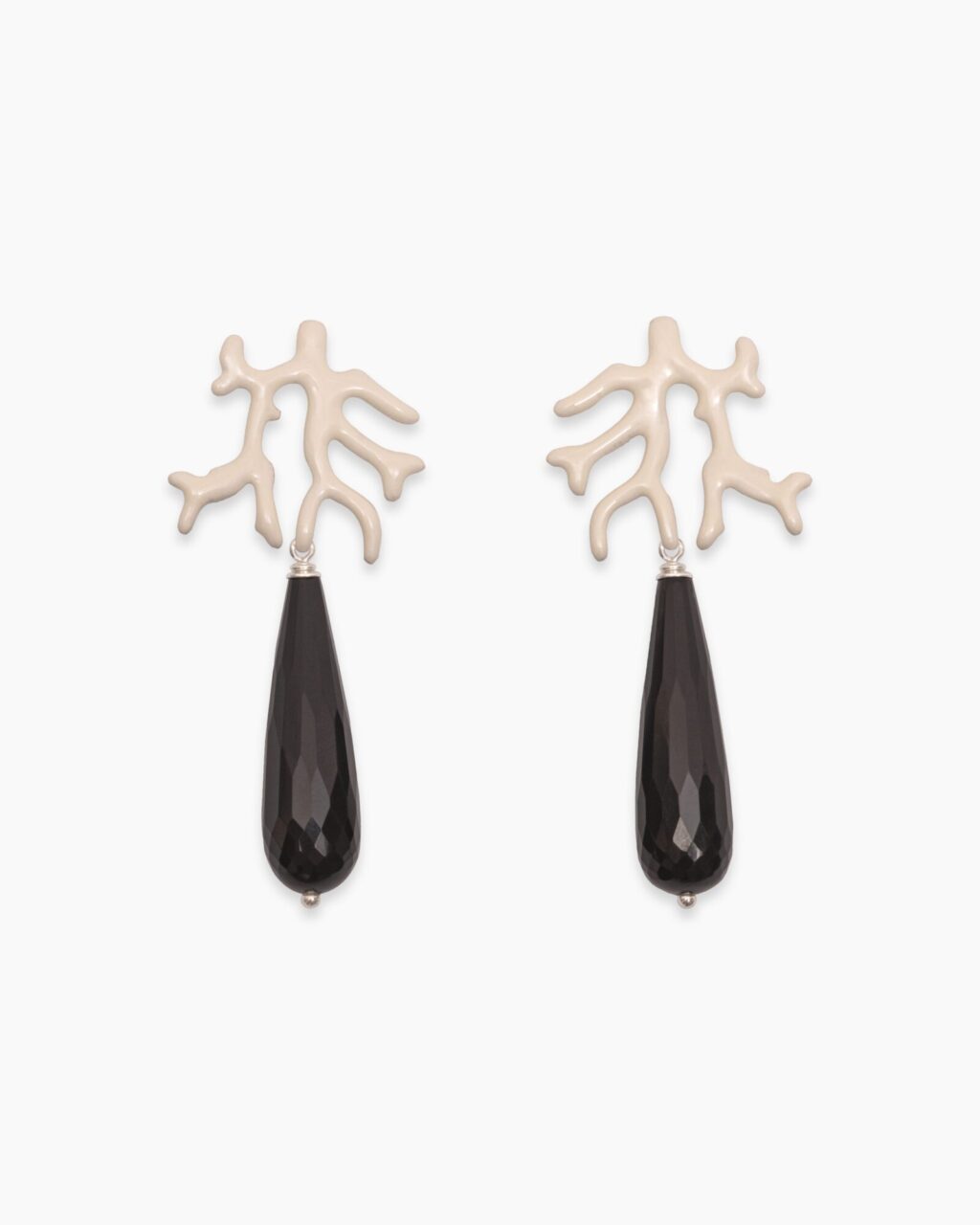 IBIZA SMALTO Ohrstecker mit Onyx-Tropfen und weißer Emaille